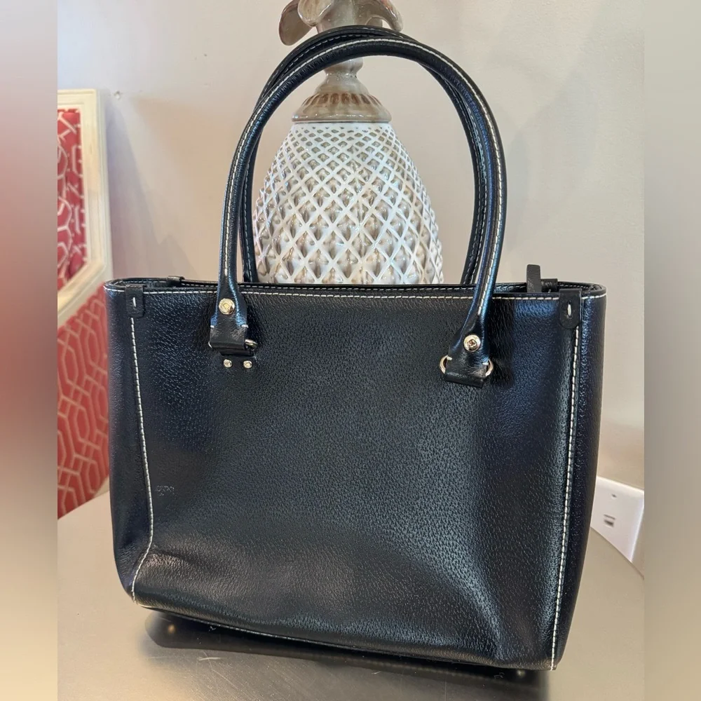 Kate Spade - Wellesley Quinn Black Satchel EUC  Classic Staple Bag/3 Compartment - Picture 2 of 9